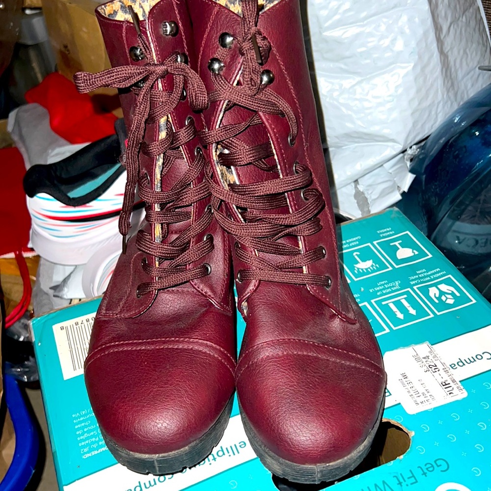 Boots like new